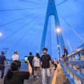 新泰网红大桥,跨越时空的网红地标，见证城市新篇章